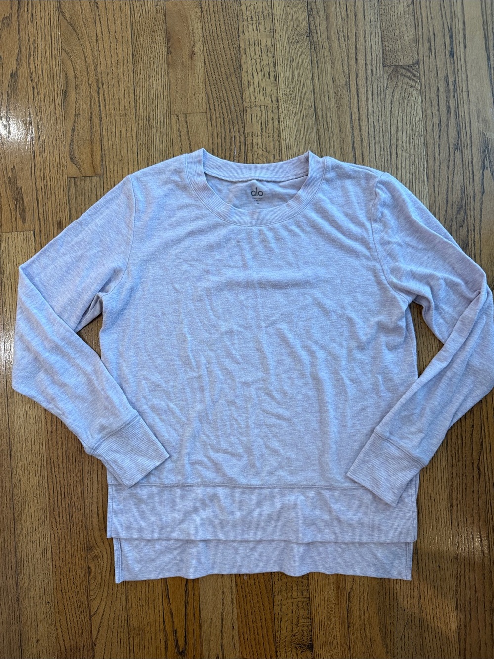 ALO Yoga Light Pink Lilac Crew Neck Long Sleeve Medium